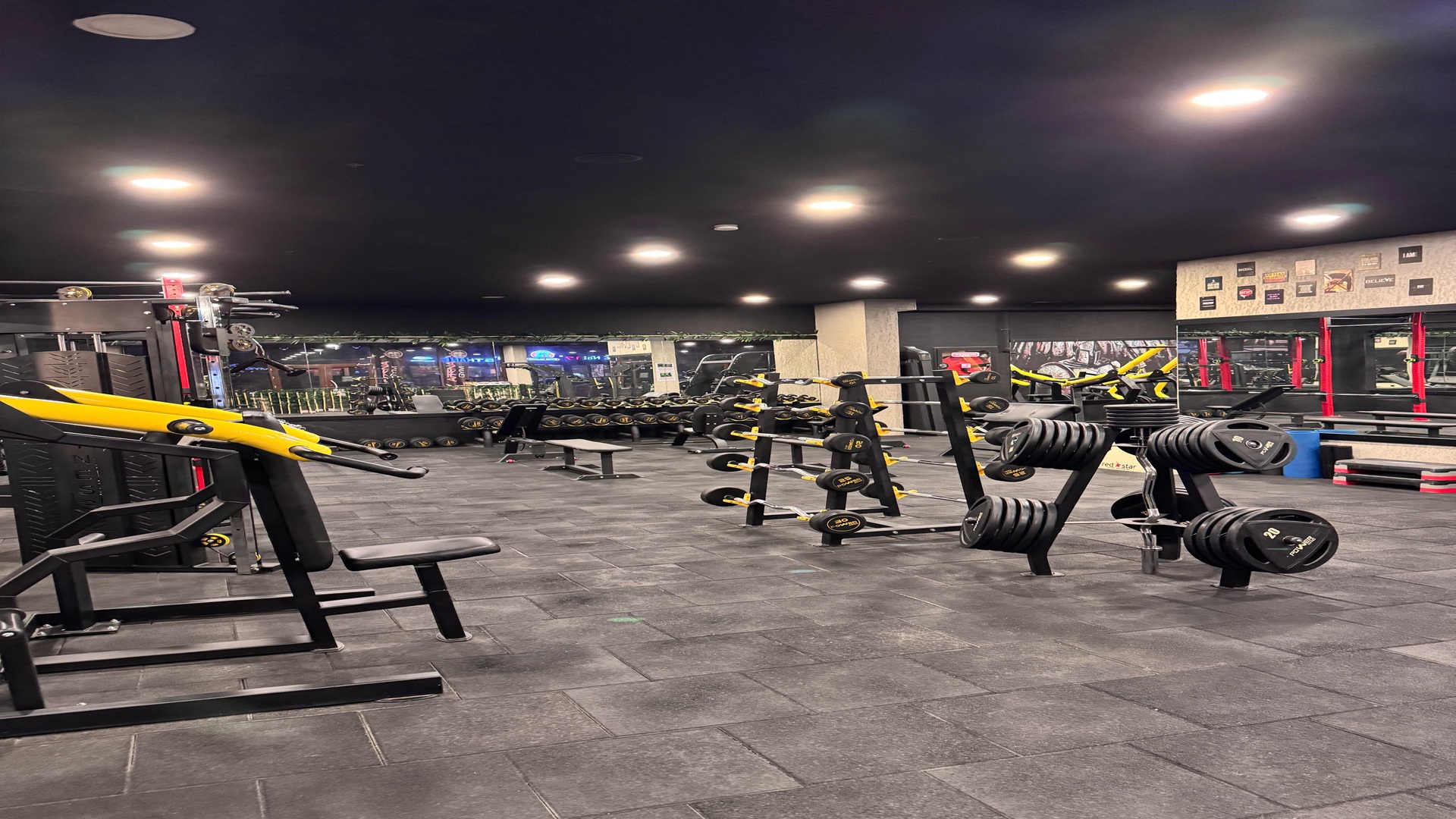 Arena Gym Salon 4